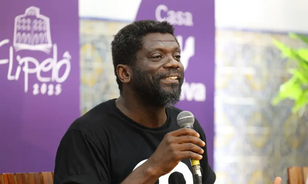 Escritor marfinense compara situação de Gaza com violência colonial