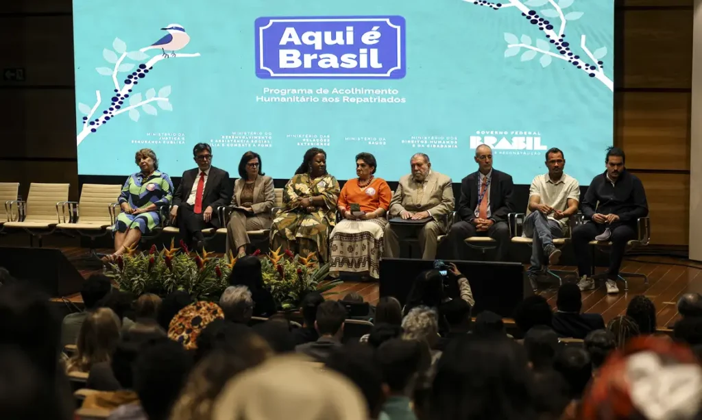 Governo lança programa de acolhimento a repatriados e deportados