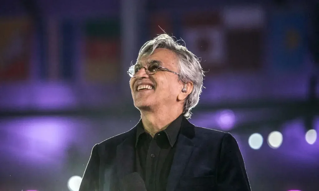 Caetano Veloso será homenageado com Medalha Tiradentes no Rio
