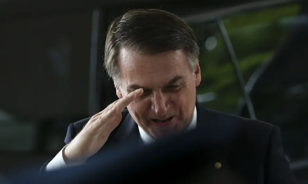 Relatório da PF diz que Bolsonaro movimentou R$ 30,5 milhões em um ano