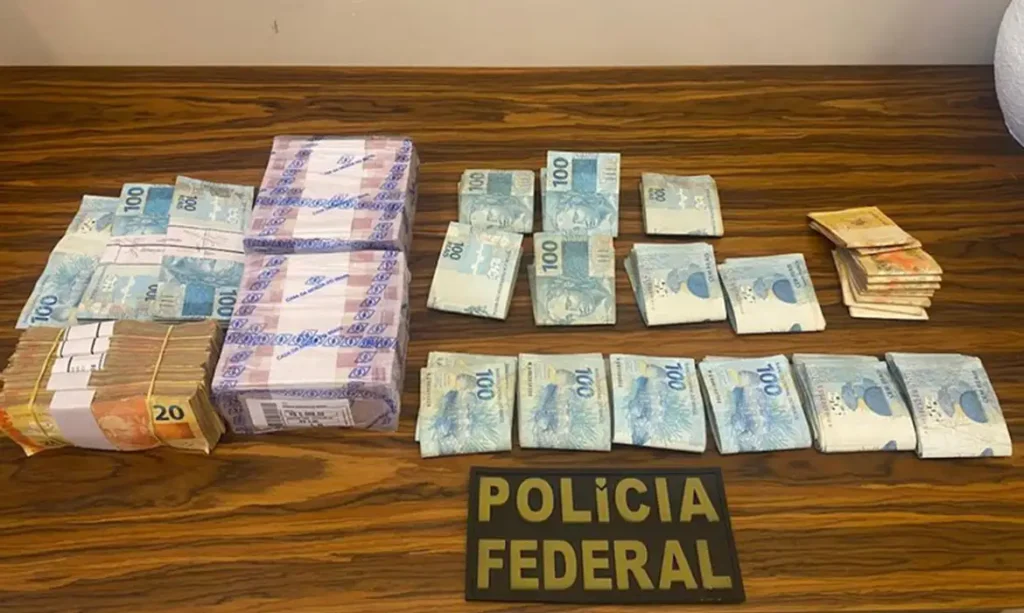 Polícia Federal investiga desvio de R$ 50 milhões da educação