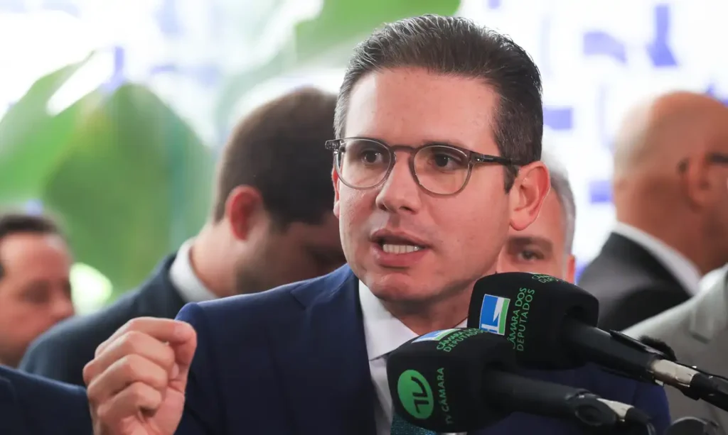 Pediatras pedem urgência em projeto sobre ‘adultização’ infantil