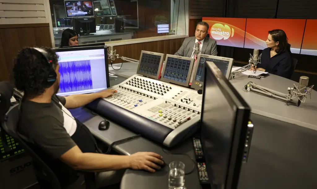 Governo quer coibir concorrência desleal de big techs, diz Rui Costa