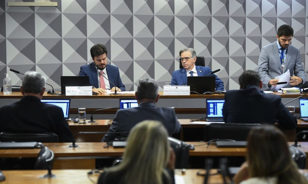 Tarifa social de energia elétrica é aprovada em comissão do Congresso