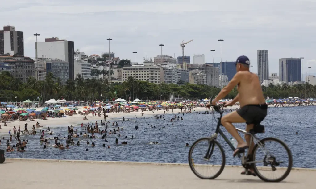 Rio teve um dia de sol forte, mas no final de semana tempo muda