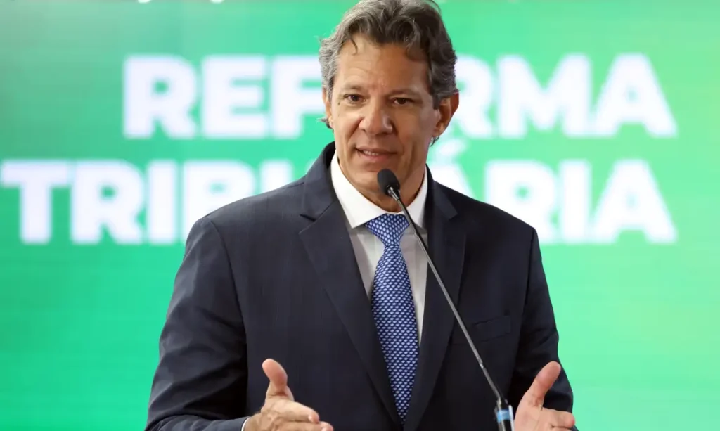 Problema da dívida pública está nos juros, não no déficit, diz Haddad
