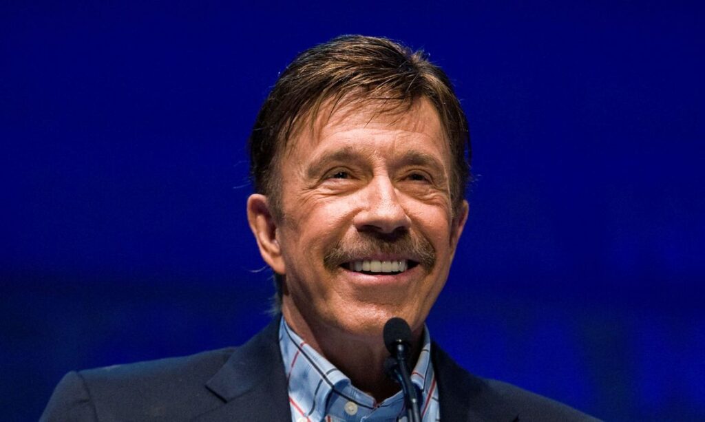 Chuck Norris, astro de filmes de ação e dos memes, morre aos 86 anos