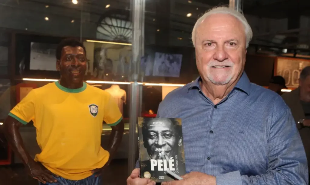Em livro, melhor amigo afirma que “melhor Pelé” esteve fora de campo